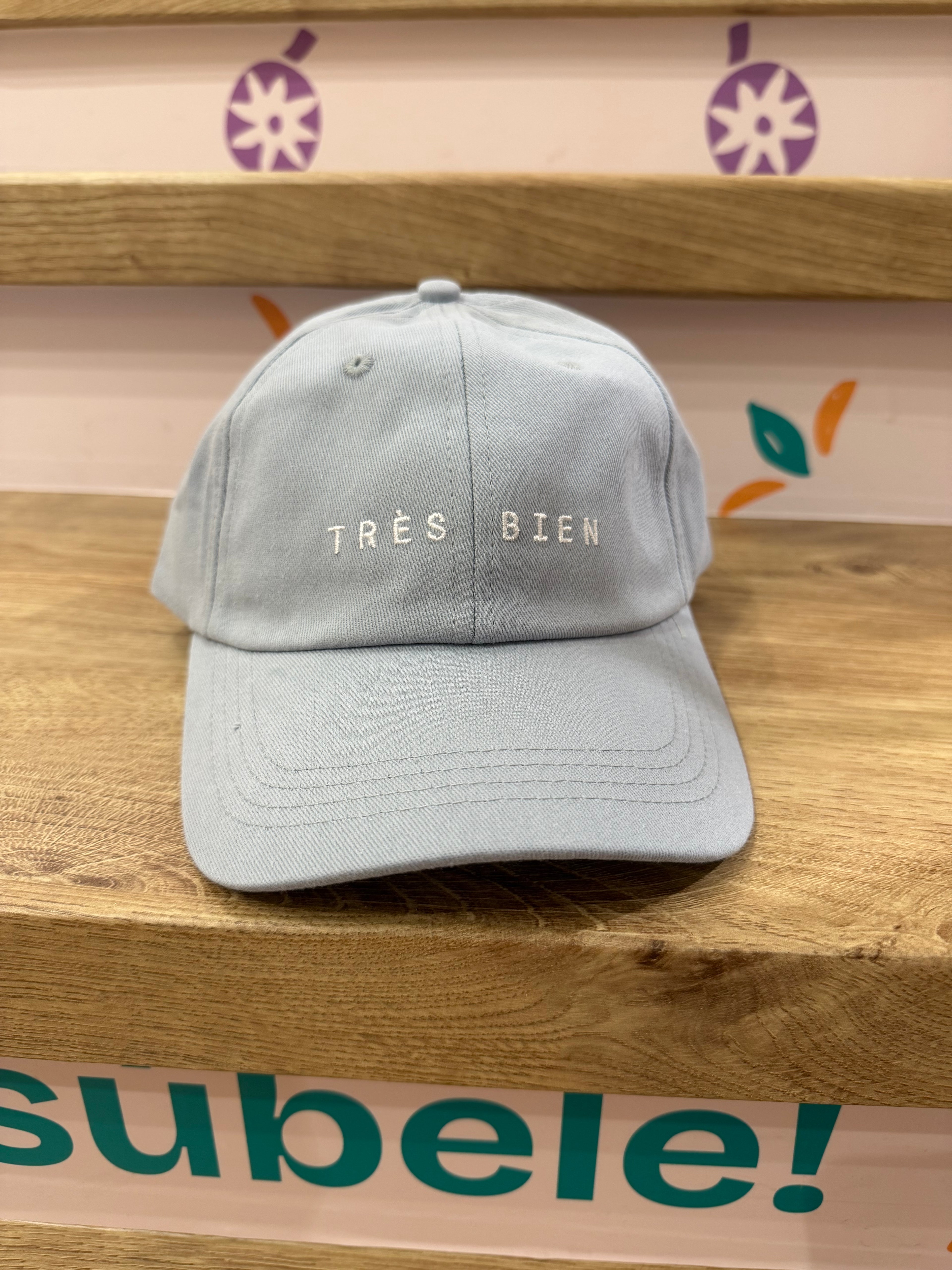 Hat Trés Bien